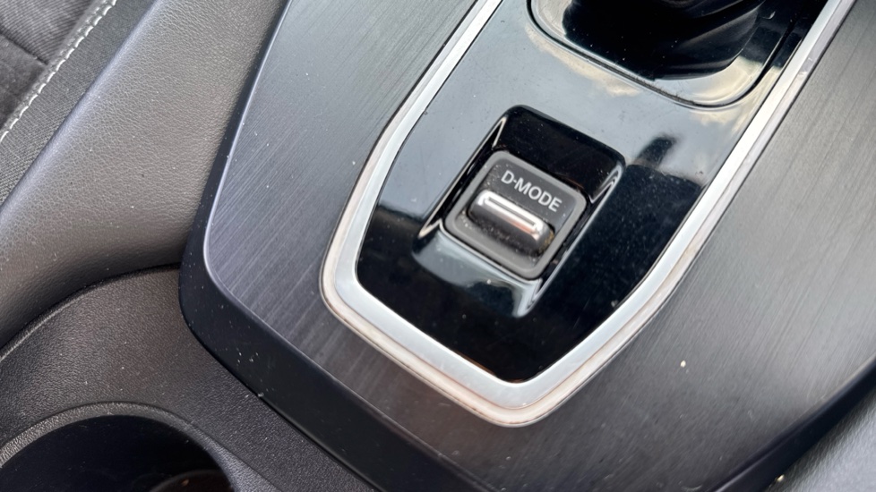 Nissan Qashqai 1.5 E-Power N-Connecta 5dr Auto Hybrid Hatchback - Image 36