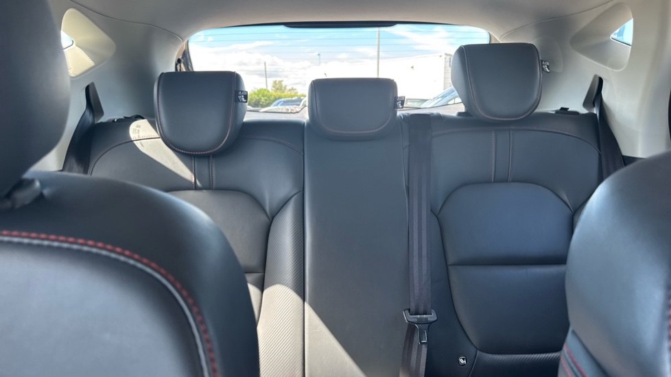 MG ZS 1.0T GDi Exclusive 5dr DCT Petrol Hatchback - Image 15