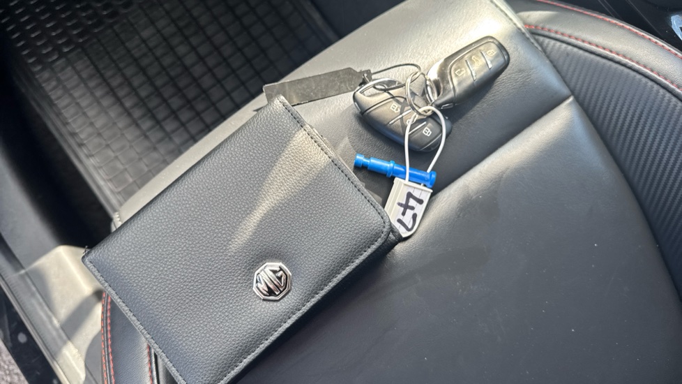 MG ZS 1.0T GDi Exclusive 5dr DCT Petrol Hatchback - Image 19