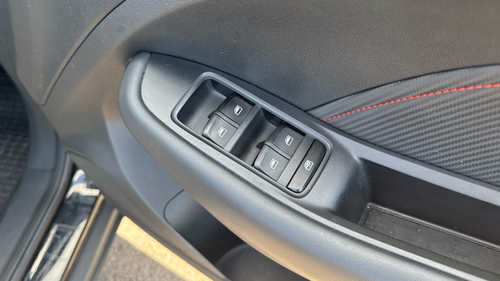 MG ZS 1.0T GDi Exclusive 5dr DCT Petrol Hatchback - Image 21