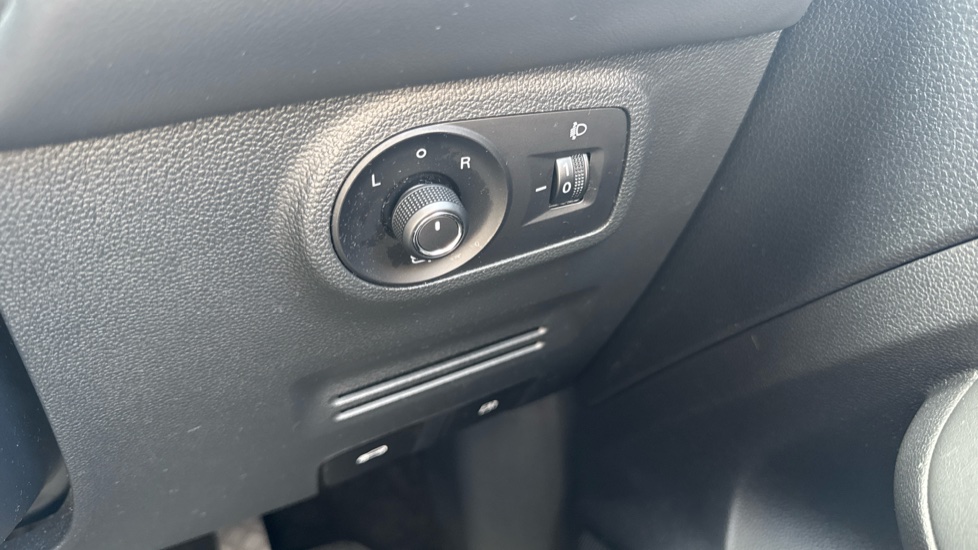 MG ZS 1.0T GDi Exclusive 5dr DCT Petrol Hatchback - Image 26