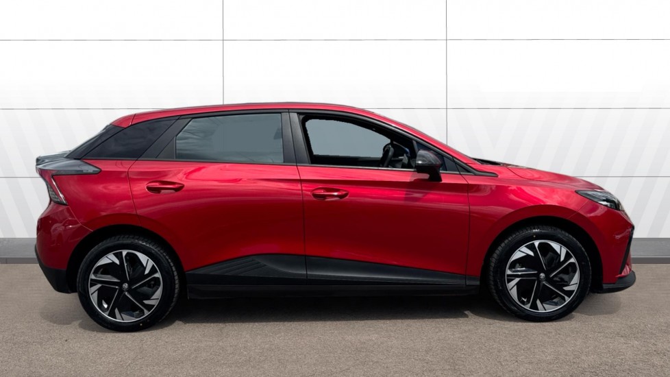 MG MG4 150kW SE EV Long Range 64kWh 5dr Auto Electric Hatchback - Image 5
