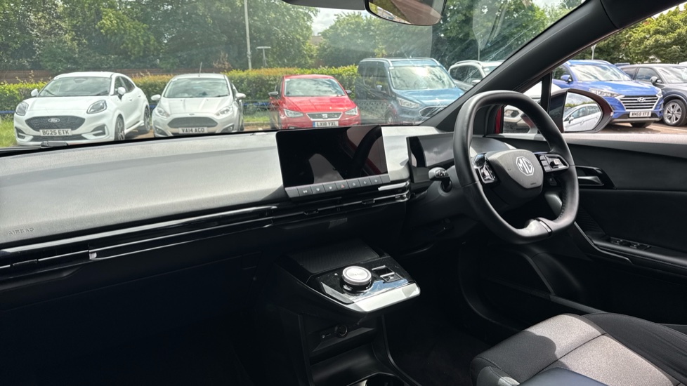 MG MG4 150kW SE EV Long Range 64kWh 5dr Auto Electric Hatchback - Image 9
