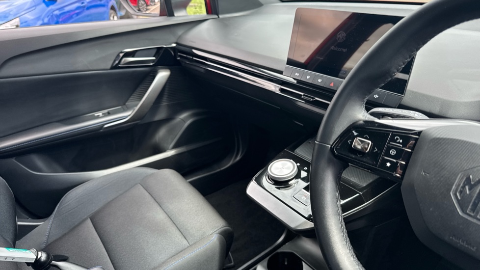 MG MG4 150kW SE EV Long Range 64kWh 5dr Auto Electric Hatchback - Image 14