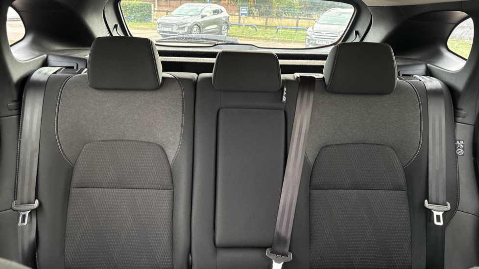 Nissan Qashqai 1.3 DiG-T MH N-Connecta 5dr Petrol Hatchback - Image 15