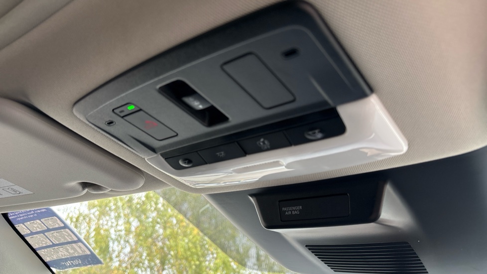 Nissan Qashqai 1.3 DiG-T MH N-Connecta 5dr Petrol Hatchback - Image 30