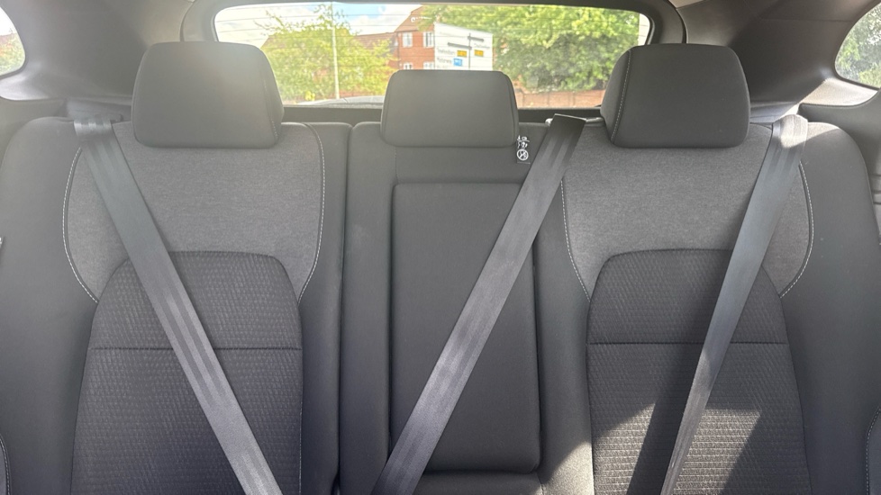 Nissan Qashqai 1.3 DiG-T MH N-Connecta 5dr Petrol Hatchback - Image 15
