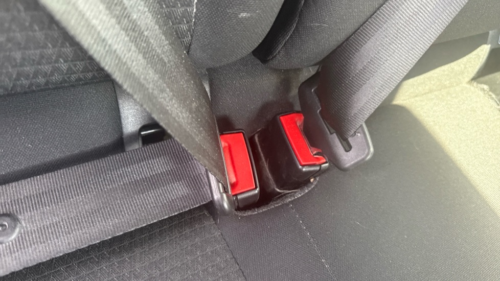 Nissan Qashqai 1.3 DiG-T MH N-Connecta 5dr Petrol Hatchback - Image 17