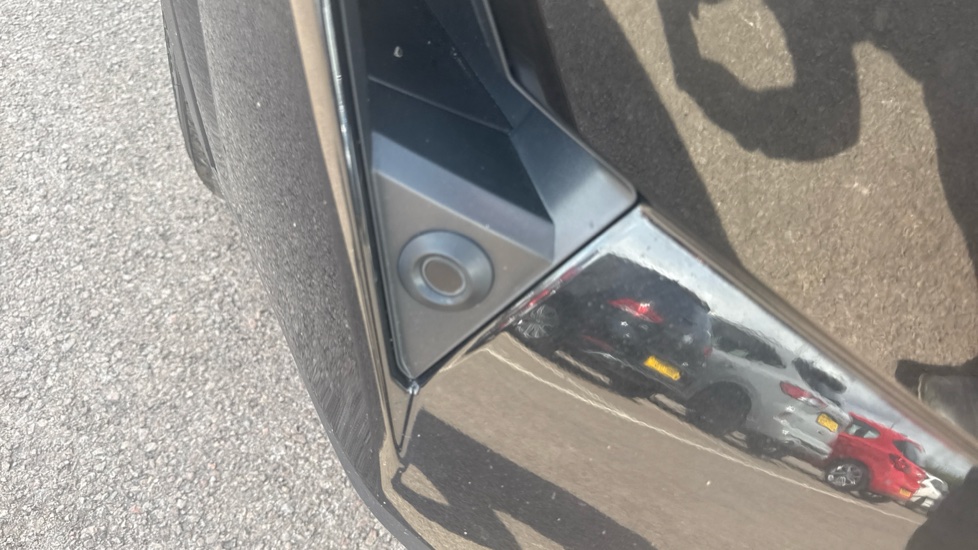 Nissan Qashqai 1.3 DiG-T MH N-Connecta 5dr Petrol Hatchback - Image 21