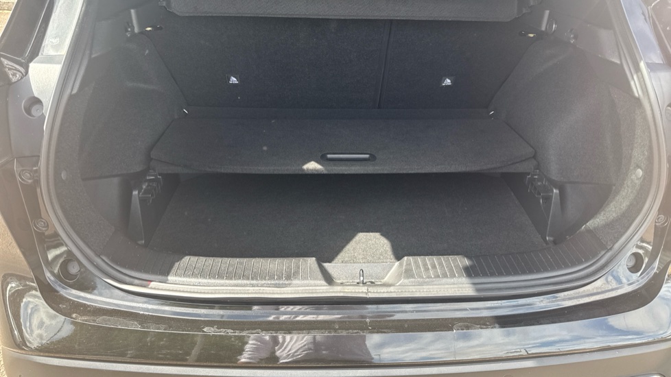 Nissan Qashqai 1.3 DiG-T MH N-Connecta 5dr Petrol Hatchback - Image 42