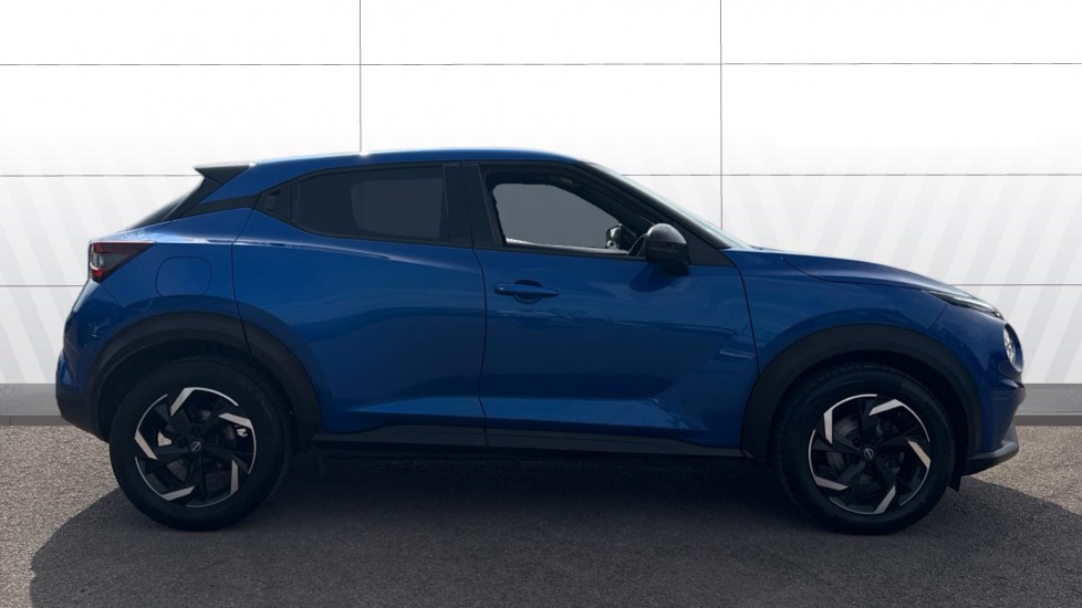 Nissan Juke 1.0 DiG-T 114 N-Connecta 5dr Petrol Hatchback - Image 5