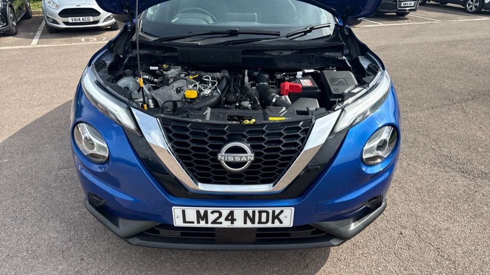 Nissan Juke 1.0 DiG-T 114 N-Connecta 5dr Petrol Hatchback - Image 8