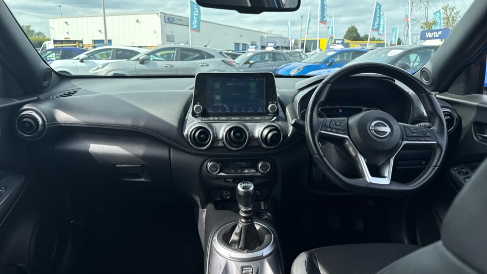 Nissan Juke 1.0 DiG-T 114 N-Connecta 5dr Petrol Hatchback - Image 10