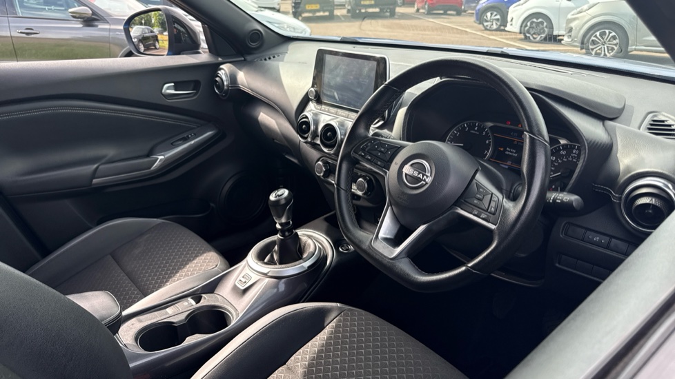 Nissan Juke 1.0 DiG-T 114 N-Connecta 5dr Petrol Hatchback - Image 11