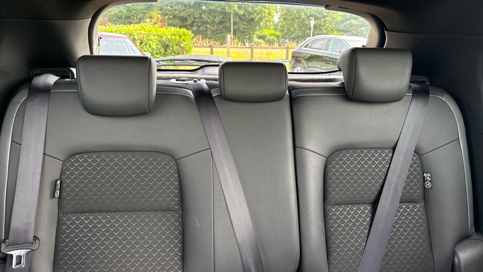 Nissan Juke 1.0 DiG-T 114 N-Connecta 5dr Petrol Hatchback - Image 15