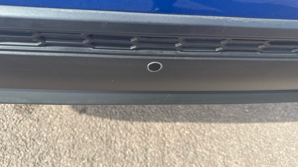 Nissan Juke 1.0 DiG-T 114 N-Connecta 5dr Petrol Hatchback - Image 23