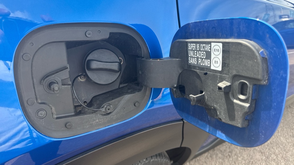 Nissan Juke 1.0 DiG-T 114 N-Connecta 5dr Petrol Hatchback - Image 25
