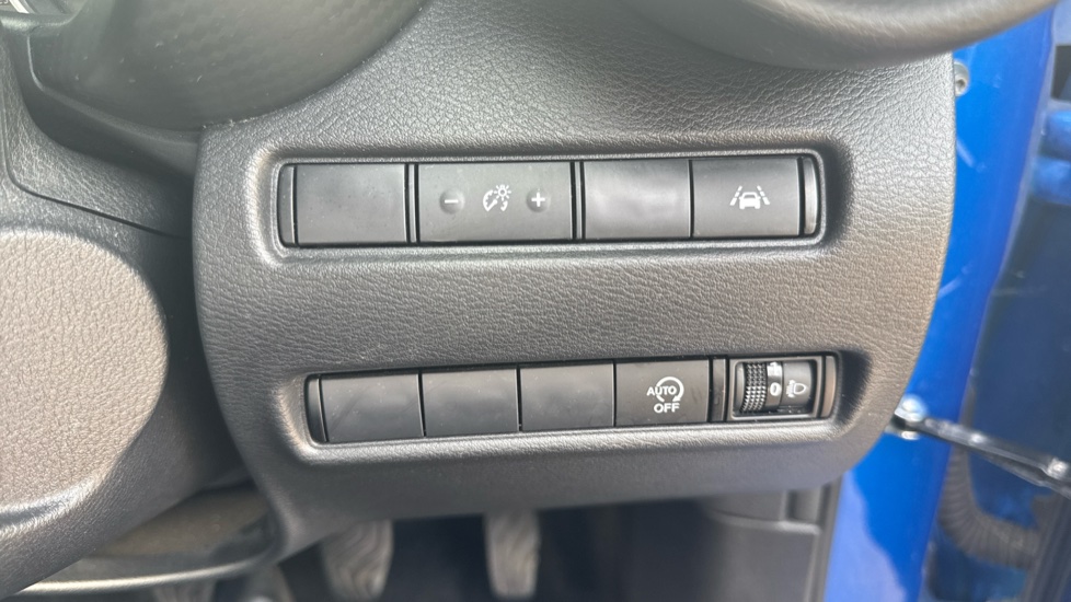 Nissan Juke 1.0 DiG-T 114 N-Connecta 5dr Petrol Hatchback - Image 34