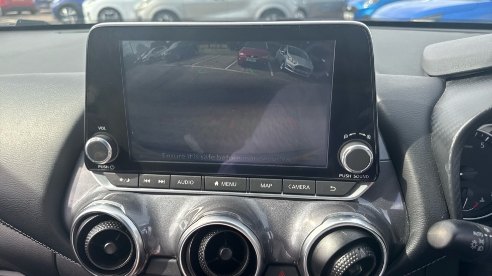 Nissan Juke 1.0 DiG-T 114 N-Connecta 5dr Petrol Hatchback - Image 39