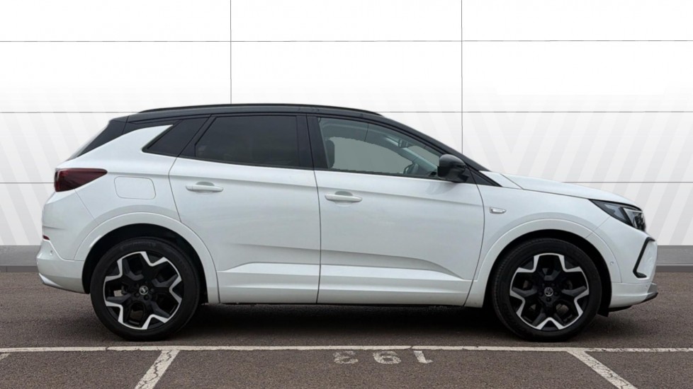 Vauxhall Grandland 1.2 Turbo Ultimate 5dr Petrol Hatchback - Image 5