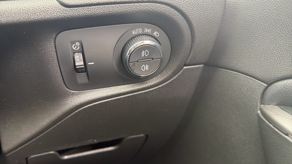 Vauxhall Grandland 1.2 Turbo Ultimate 5dr Petrol Hatchback - Image 32