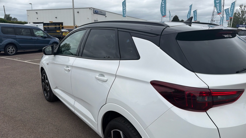 Vauxhall Grandland 1.2 Turbo Ultimate 5dr Petrol Hatchback - Image 36
