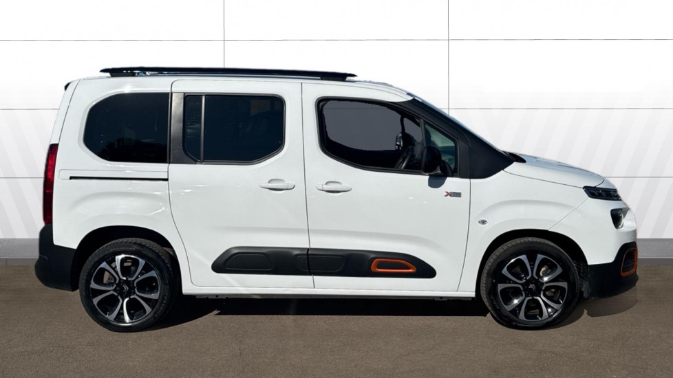 Citroen Berlingo 100kW Flair XTR M 50kWh 5dr Auto Electric Estate - Image 5