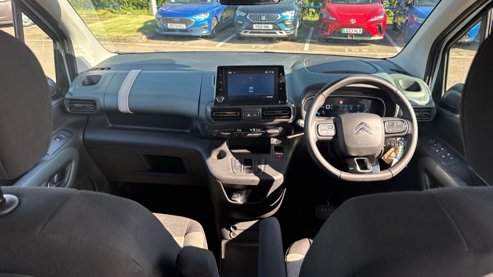 Citroen Berlingo 100kW Flair XTR M 50kWh 5dr Auto Electric Estate - Image 10