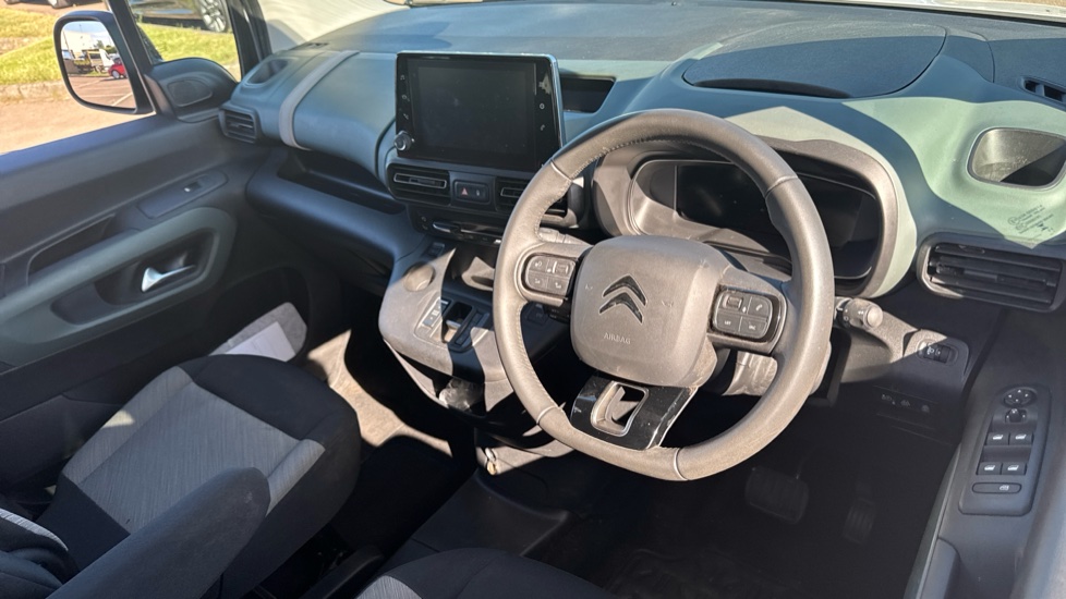 Citroen Berlingo 100kW Flair XTR M 50kWh 5dr Auto Electric Estate - Image 11