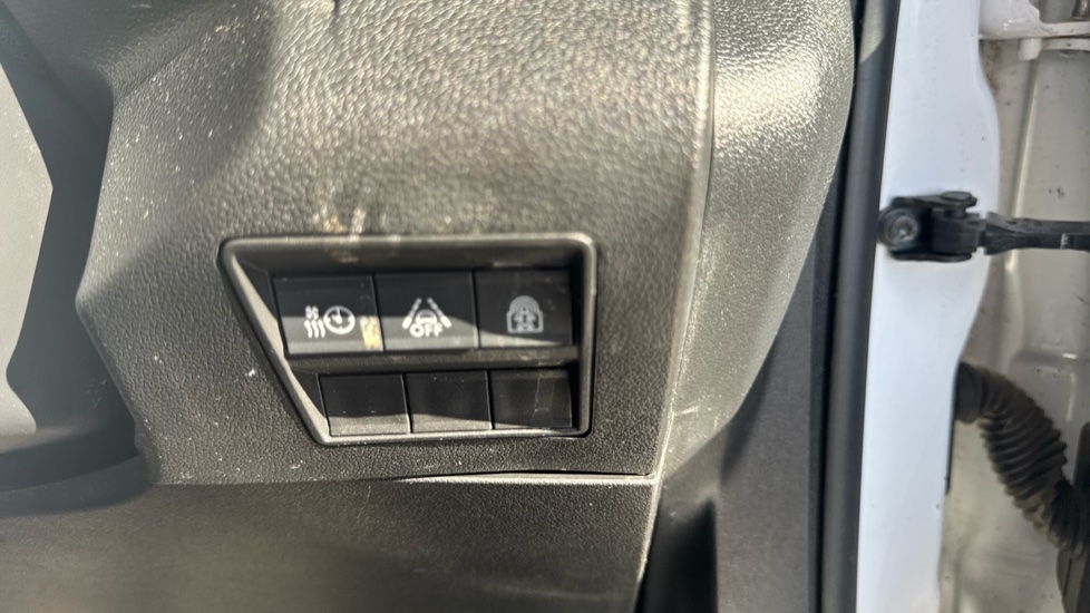 Citroen Berlingo 100kW Flair XTR M 50kWh 5dr Auto Electric Estate - Image 22