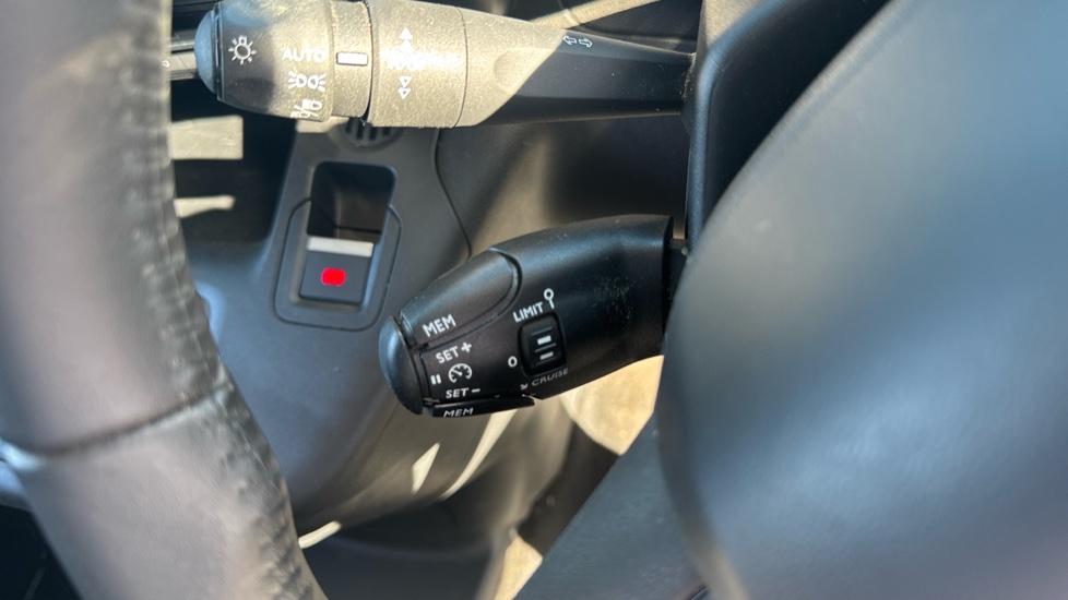 Citroen Berlingo 100kW Flair XTR M 50kWh 5dr Auto Electric Estate - Image 27
