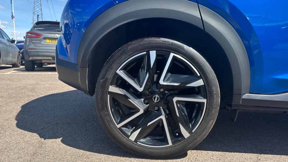 Nissan Juke 1.0 DiG-T Tekna+ 5dr Petrol Hatchback - Image 7
