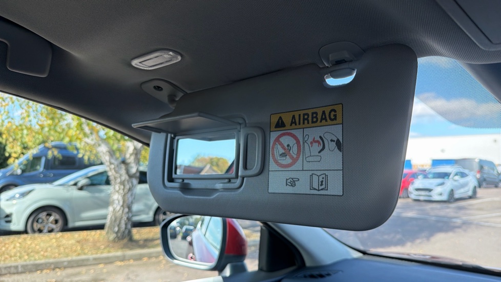 Nissan Qashqai 1.3 DiG-T MH Acenta Premium 5dr Petrol Hatchback - Image 39