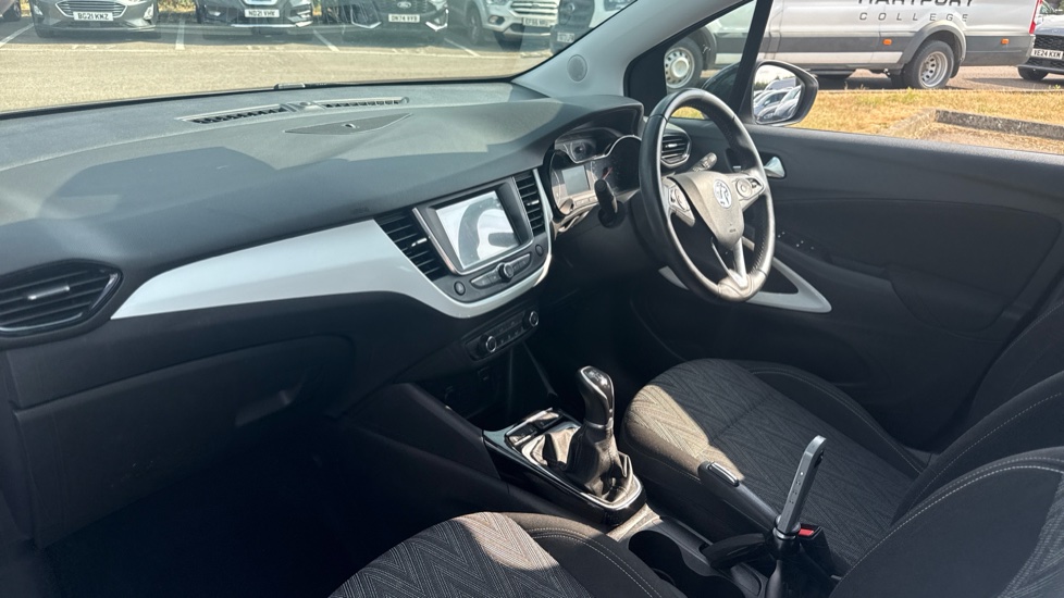 Vauxhall Crossland X 1.2 [83] Griffin 5dr [Start Stop] Petrol Hatchback - Image 9