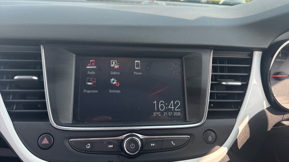 Vauxhall Crossland X 1.2 [83] Griffin 5dr [Start Stop] Petrol Hatchback - Image 12