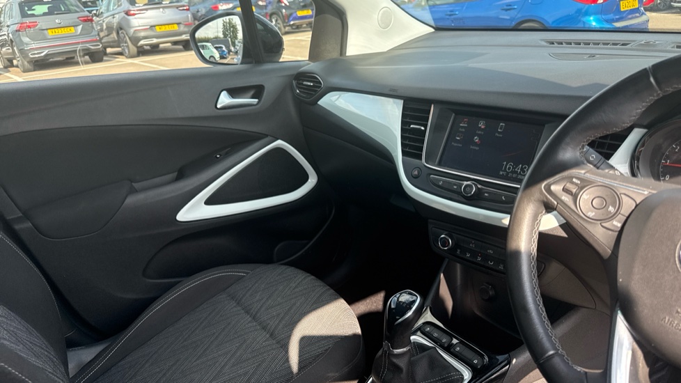 Vauxhall Crossland X 1.2 [83] Griffin 5dr [Start Stop] Petrol Hatchback - Image 14