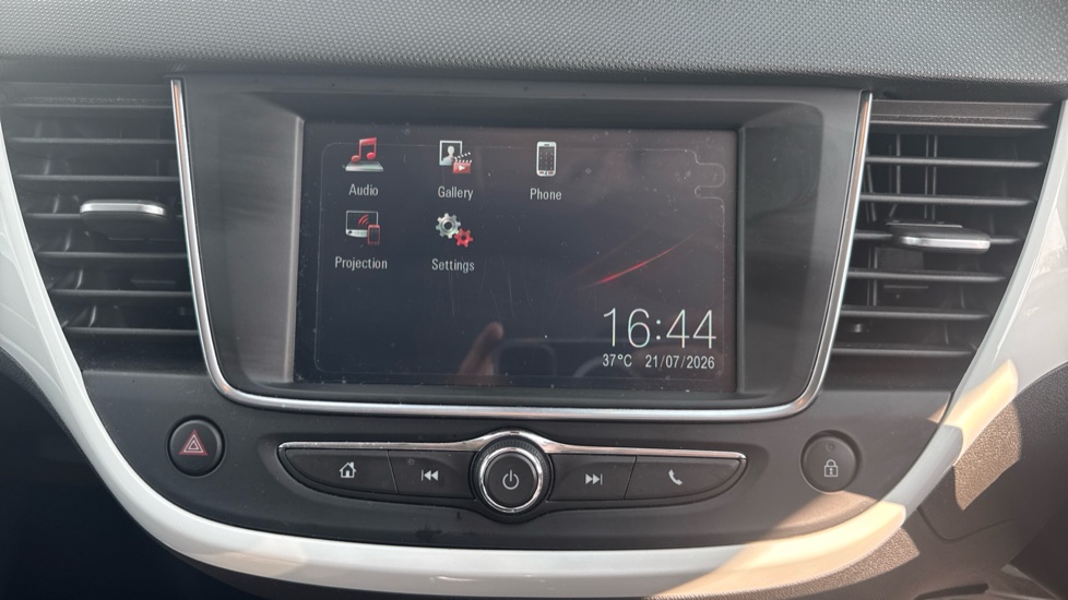 Vauxhall Crossland X 1.2 [83] Griffin 5dr [Start Stop] Petrol Hatchback - Image 21