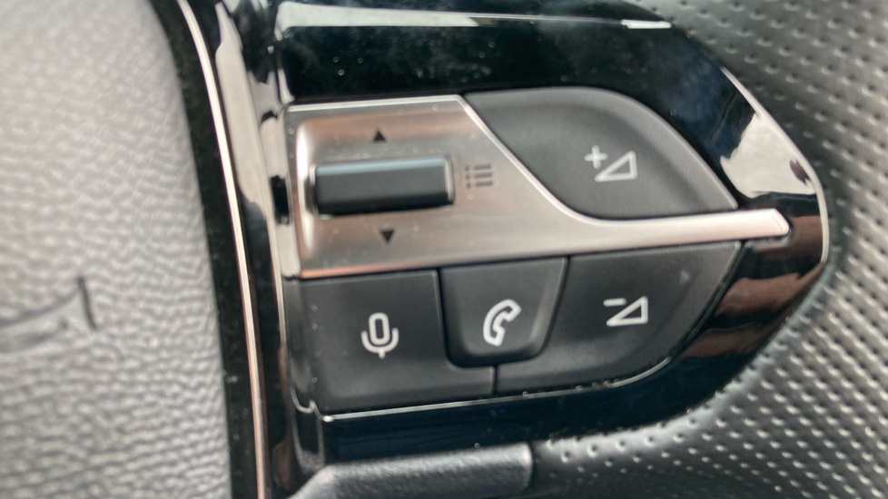Peugeot 408 1.2 PureTech GT 5dr EAT8 Petrol Hatchback - Image 24
