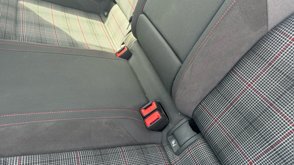 Volkswagen Golf 2.0 TSI GTI 5dr DSG Petrol Hatchback - Image 17