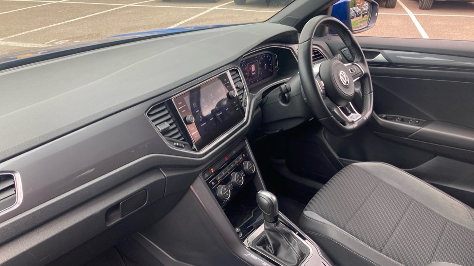 Volkswagen T-Roc 1.5 TSI EVO R-Line 5dr DSG Petrol Hatchback - Image 9