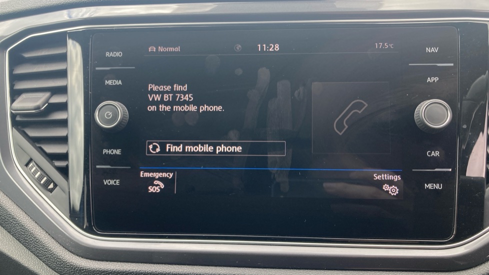 Volkswagen T-Roc 1.5 TSI EVO R-Line 5dr DSG Petrol Hatchback - Image 33