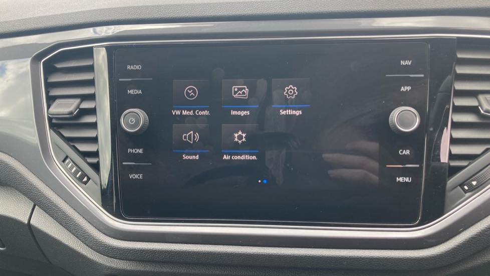 Volkswagen T-Roc 1.5 TSI EVO R-Line 5dr DSG Petrol Hatchback - Image 38