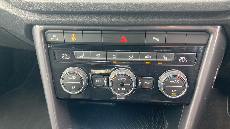 Volkswagen T-Roc 1.5 TSI EVO R-Line 5dr DSG Petrol Hatchback - Image 40