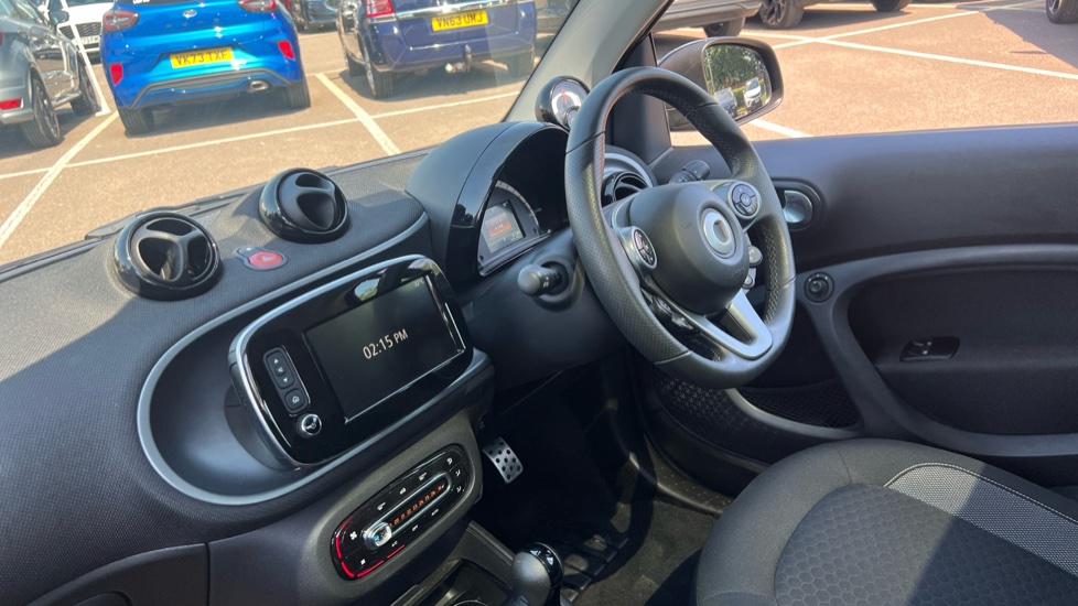smart EQ fortwo coupe 60kW EQ Pulse Premium 17kWh 2dr Auto [22kWCh] Electric Coupe - Image 9