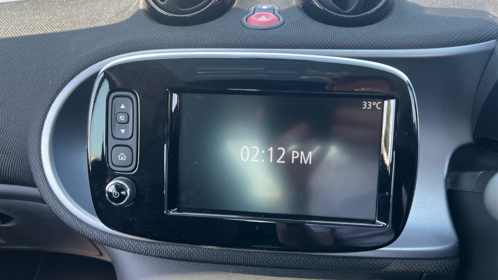 smart EQ fortwo coupe 60kW EQ Pulse Premium 17kWh 2dr Auto [22kWCh] Electric Coupe - Image 12