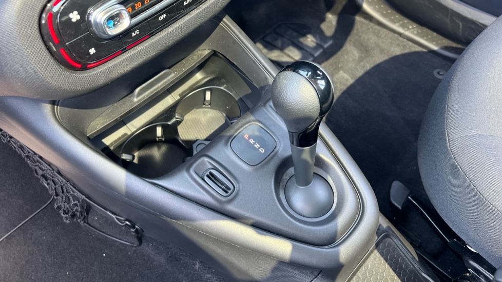 smart EQ fortwo coupe 60kW EQ Pulse Premium 17kWh 2dr Auto [22kWCh] Electric Coupe - Image 13