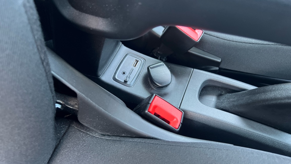 smart EQ fortwo coupe 60kW EQ Pulse Premium 17kWh 2dr Auto [22kWCh] Electric Coupe - Image 17