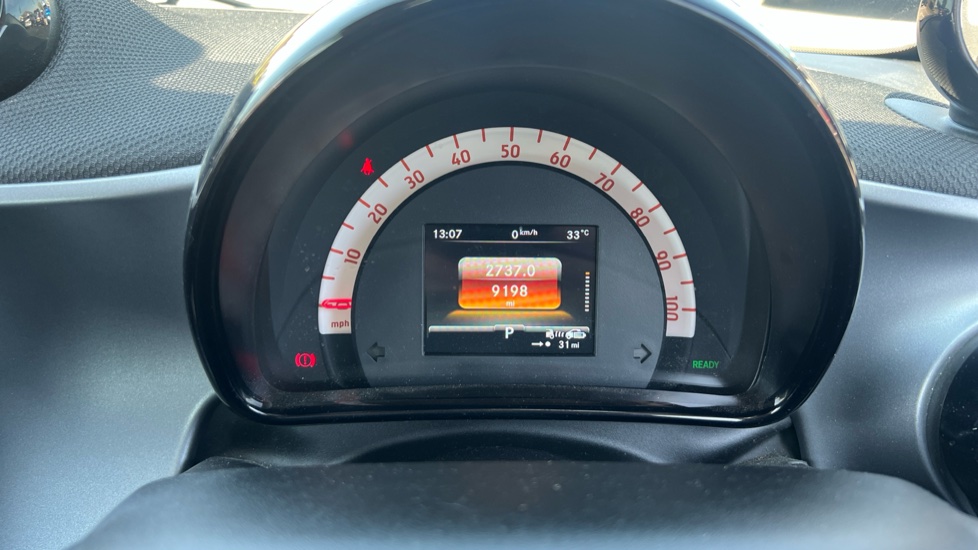 smart EQ fortwo coupe 60kW EQ Pulse Premium 17kWh 2dr Auto [22kWCh] Electric Coupe - Image 18