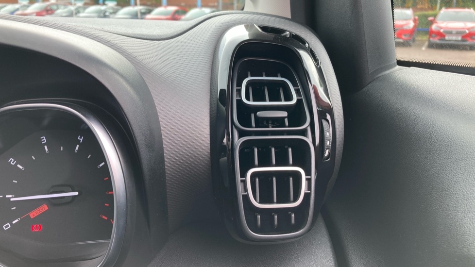 Citroen C3 Aircross 1.2 PureTech 110 C-Series 5dr Petrol Hatchback - Image 23