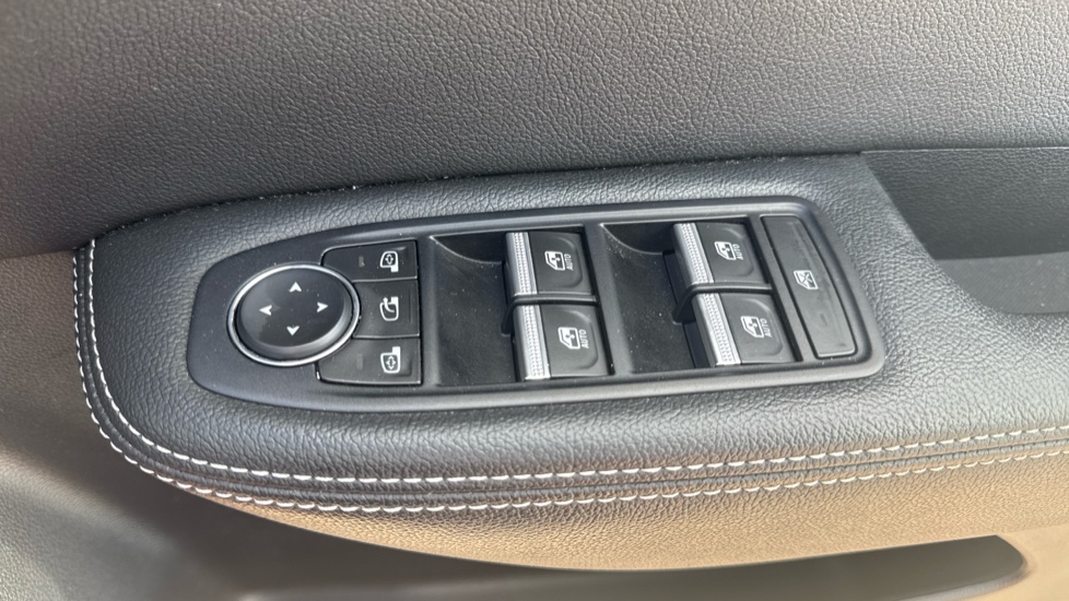 Renault Arkana 1.6 E-TECH Hybrid 145 S Edition 5dr Auto Hybrid Estate - Image 22